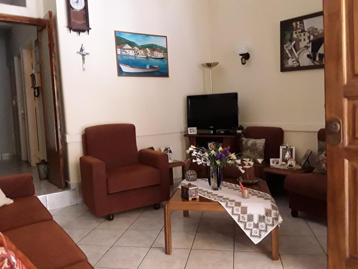 Γιαννουλα Κρετση Otel Kamena Vourla Dış mekan fotoğraf